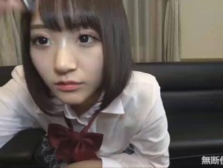 【老王探花】探花大神老王_破处新作_2000元网约18岁高中生初次下海小处女温柔的干到出血